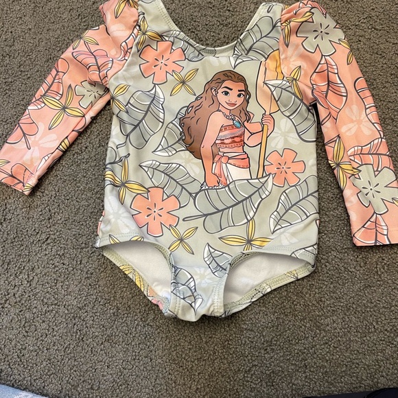 Moana 12m swimsuit - Picture 1 of 4